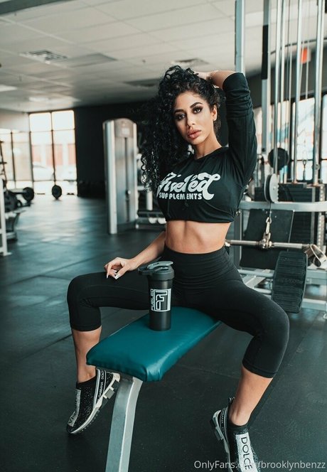 Brooklyn Benzz modelo caliente recopilación