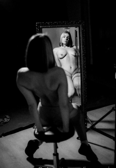 irenenoirr modelo de alta calidad imágenes