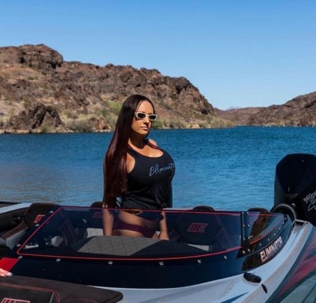 Jami Marie Akaport Barbie arte modelo foto