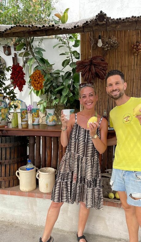 TV Shopping Presenters hermosa estrella porno imágenes