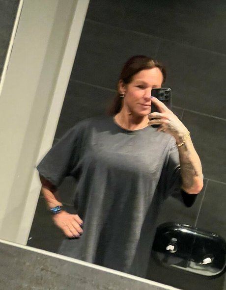 alpheratz bonita modelo galería