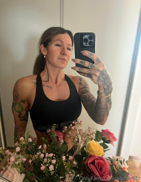 alpheratz actriz de arte fotos