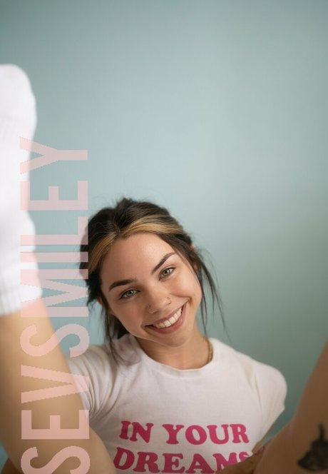 sevsmileyfree buen modelo galería