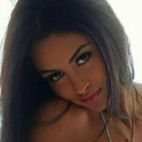 Minadorio modelo hermosa galería