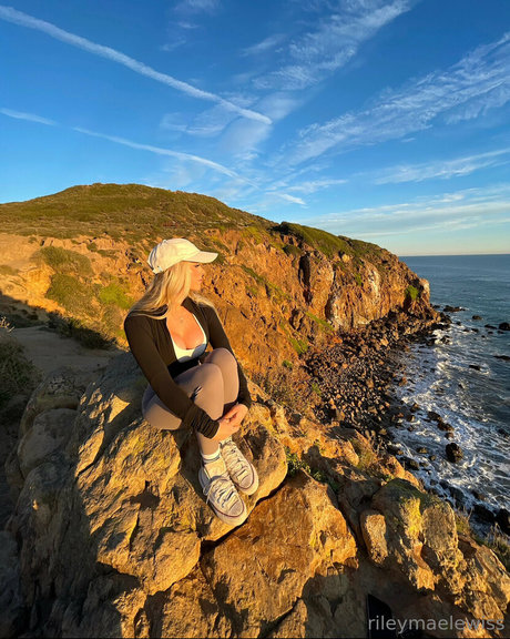 rileymaetwo estrella porno gratis archivo