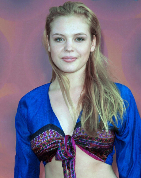 Agnes Bruckner hermosa estrella porno imagen