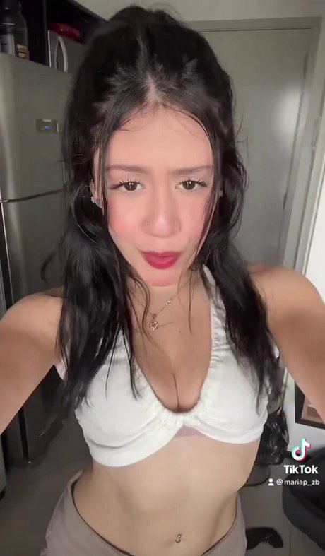 Maria ZB modelo desnuda archivo