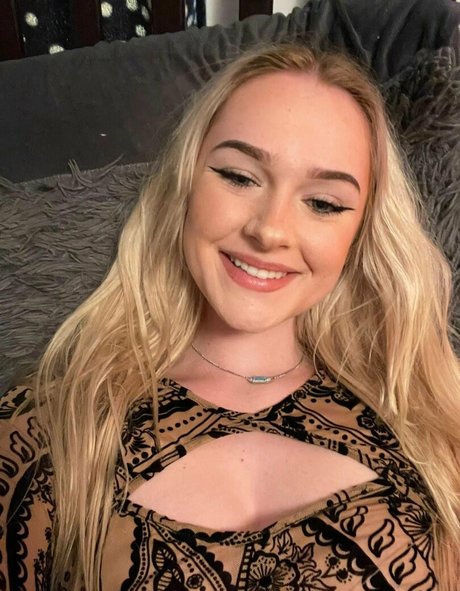 bloomingblake actriz atractiva imagen