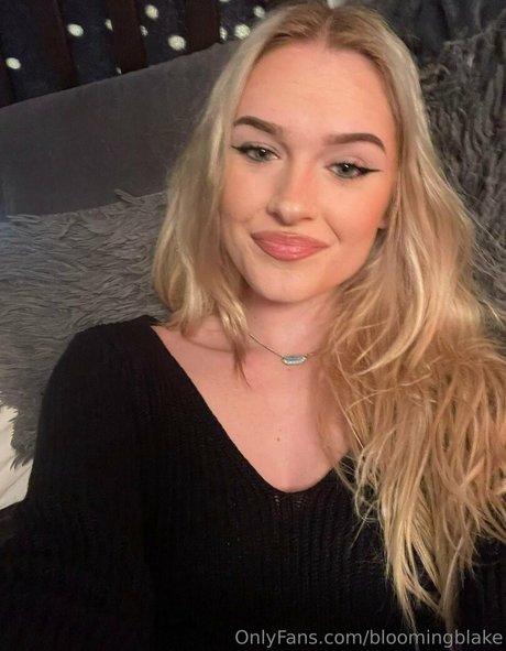 bloomingblake estrella porno gratis foto