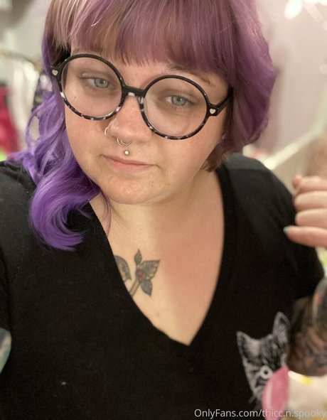 thicc n spooky modelo sexual foto