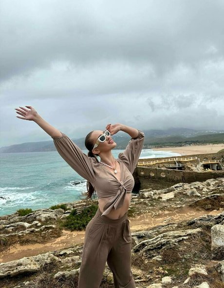 valerie chantal estrella desnuda galería