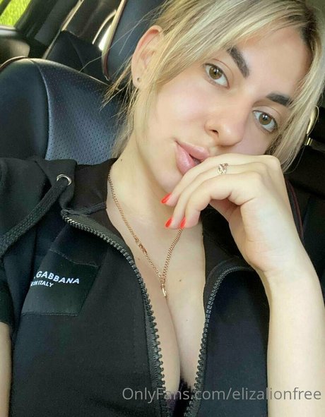 candyadria modelo porno archivo