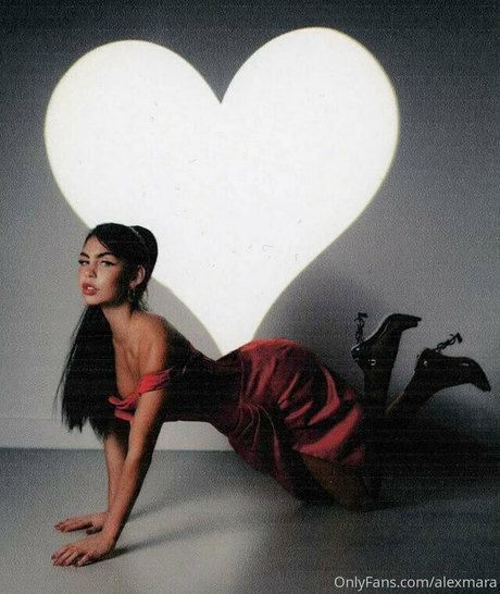 Alex Mara actriz xxx galerías