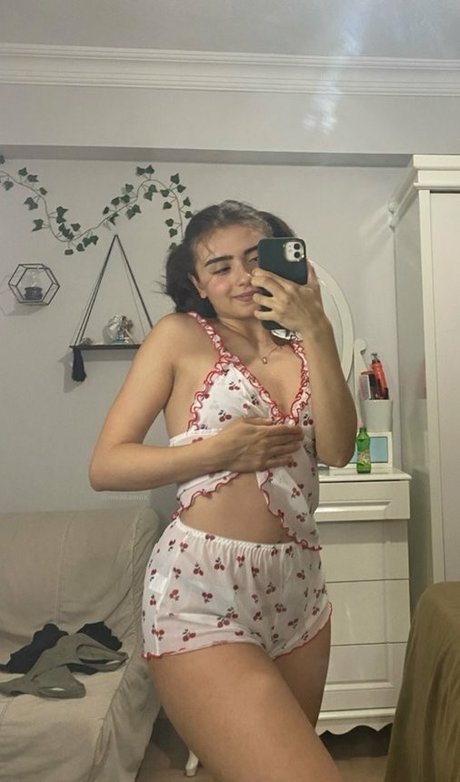 Nisa Kavak mejor estrella archivo