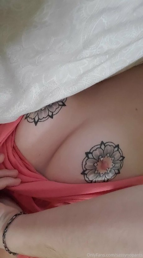 sassynopants estrella hd archivo