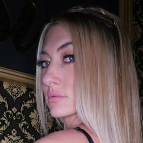 Whitney OC modelo superior fotos