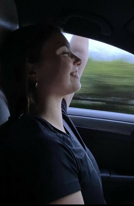 ilinamcqueen actriz libre imágenes