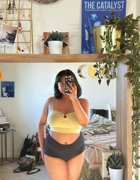 spookyshah modelo libre imágenes