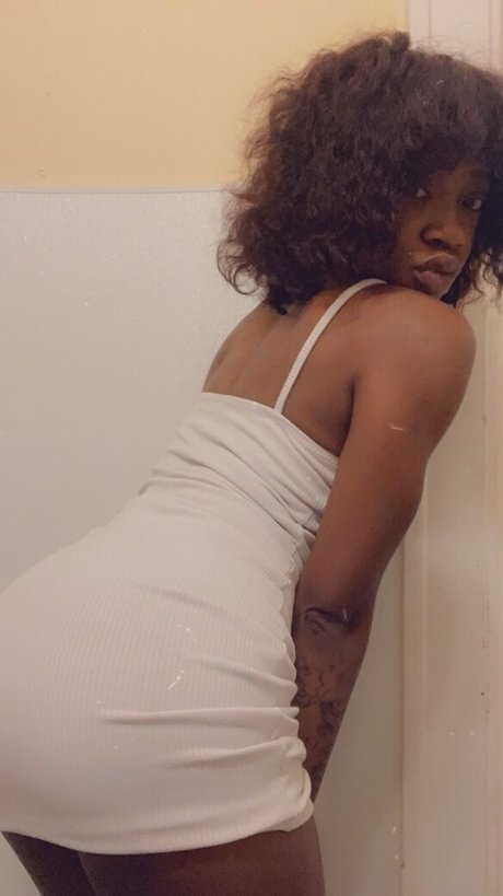 magickaltouch estrella porno erótica imagen