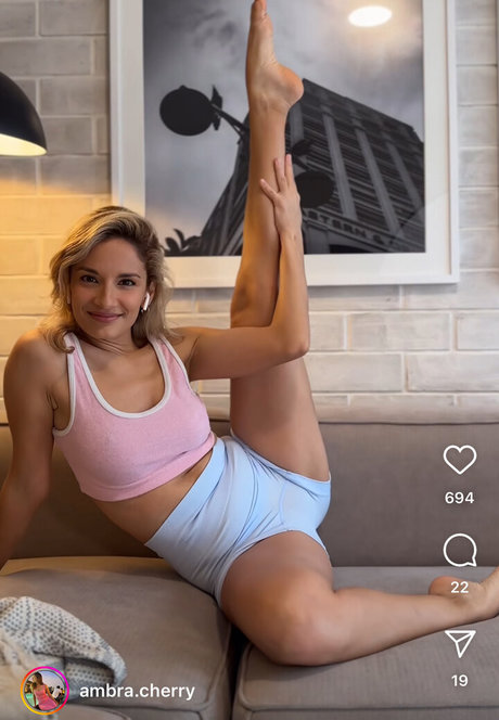 Ambra Cherry estrella porno adulto fotos