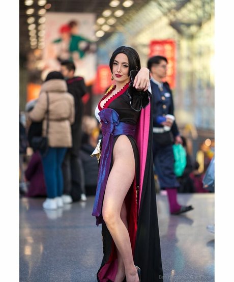 Glory Lamothe modelo agradable galerías