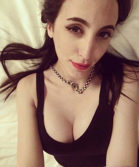 Glory Lamothe actriz desnuda archivo