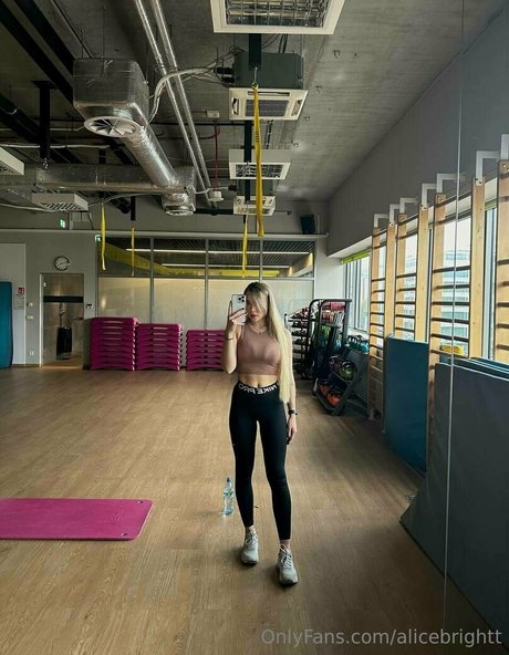 april007free estrella porno perfecta galería