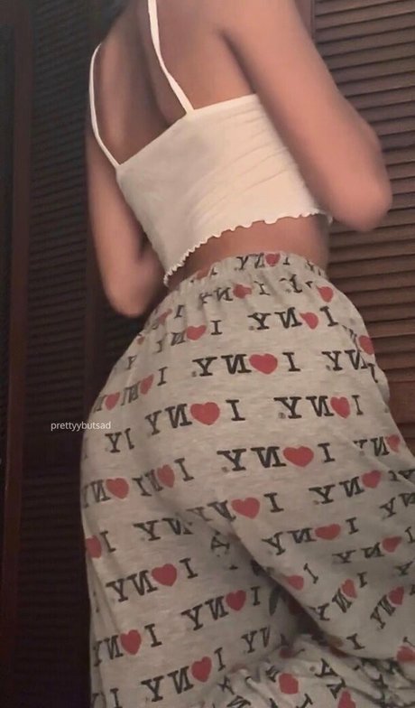 prettyybutsad modelo agradable foto