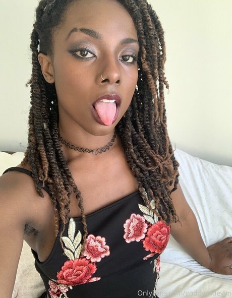 goddessdevyn modelo sexy foto