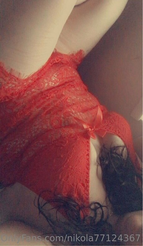 nikola77124367 estrella adulta archivo