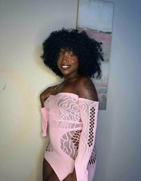 Therealmissnight buen modelo archivo