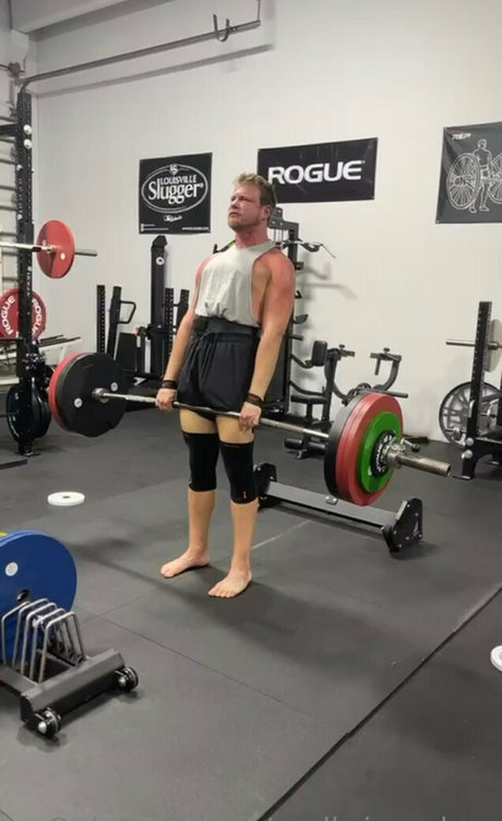 realbrianadam estrella atractiva galerías