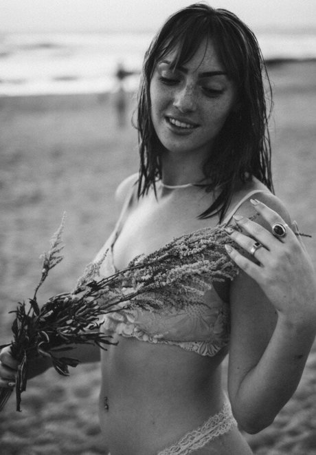 Jasmin Riechart estrella porno desnuda archivo