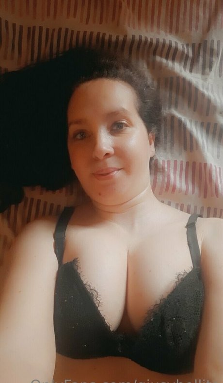 only queen84 modelo hermosa imagen