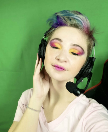 cherryfoxjk estrella hermosa archivo