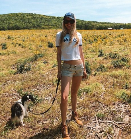 Zandi Holup estrella caliente imágenes