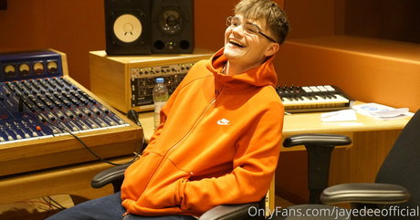 jayedeeofficial estrella porno xxx archivo