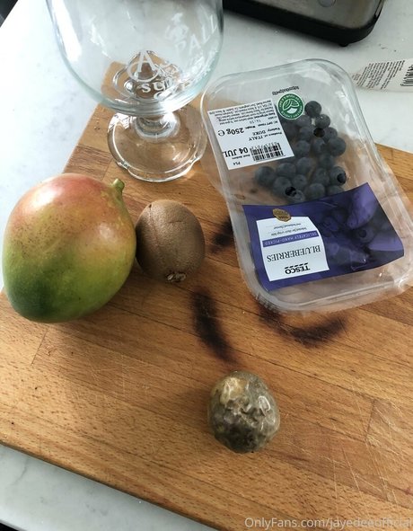 jayedeeofficial modelo de arte galerías