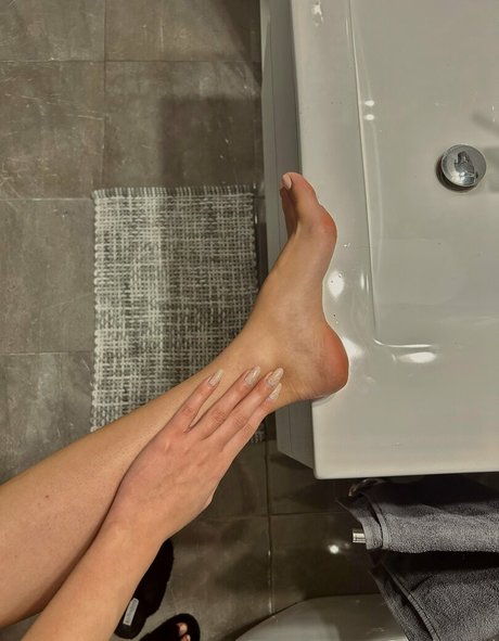 clomaj modelo sexual fotos