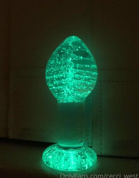 cecci west estrella perfecta archivo