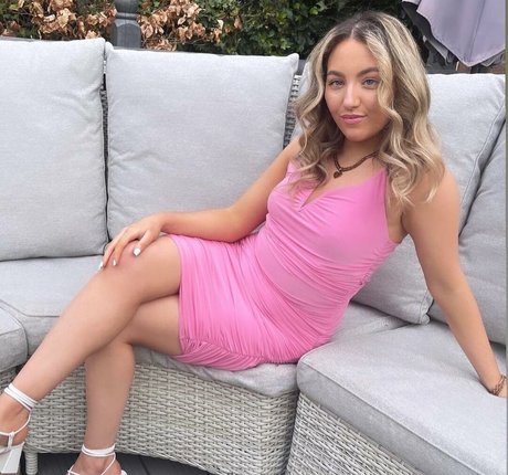 Leah Reuben arte modelo galería