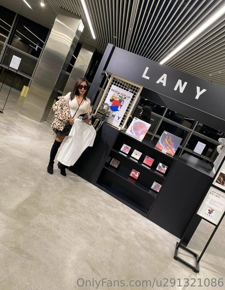 salvaje2022 modelo libre imágenes