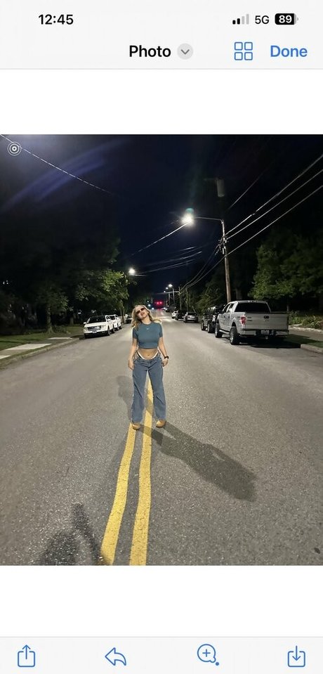 Savvy Sav modelo de arte galería