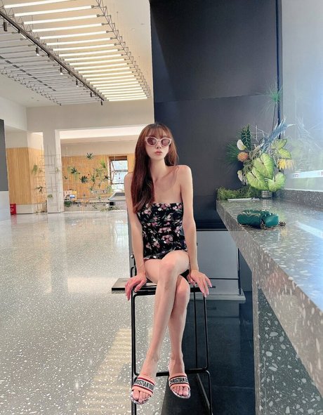 TS Xinxiaoxian_ estrella porno atractiva fotos