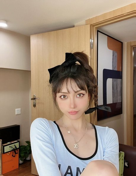 TS Xinxiaoxian_ actriz porno fotos