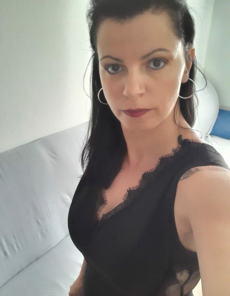 Nina Roca estrella porno xxx galerías