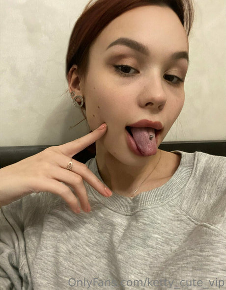 ketty cute modelo adulto galería