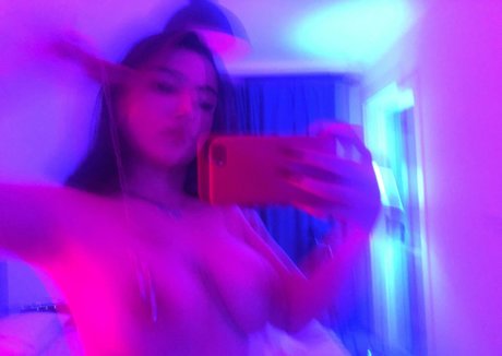 nadeleine estrella porno desnuda foto