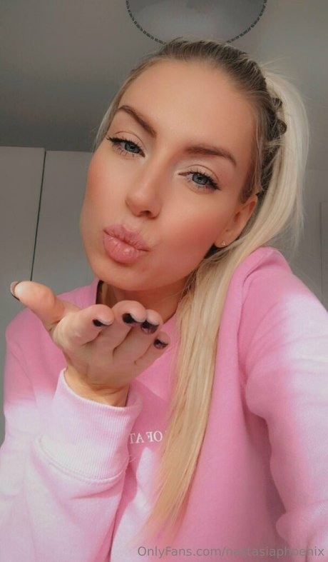 nastasiaphoenix desnudos estrella imágenes