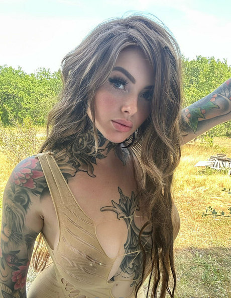 sinfuldollx estrella del sexo fotos